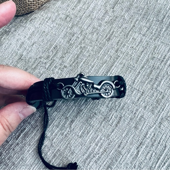🏍️ New! Handmade Black PU Leather Vintage Motorcycle Leather Woven Bracelet - Picture 5 of 8